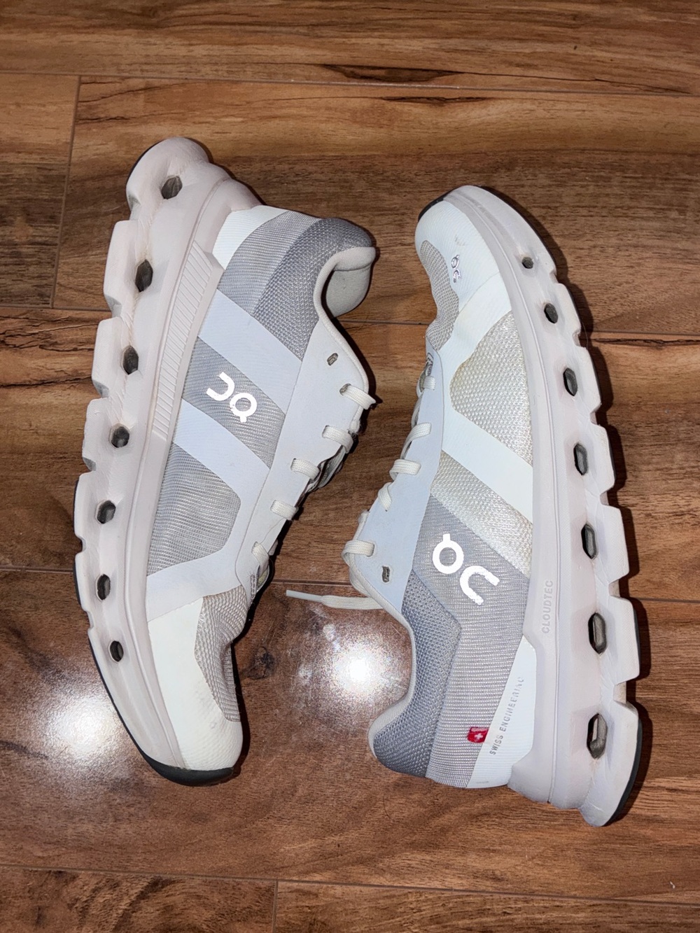 On Cloud Runner 2 Women’s Sneakers, white - size 6 - Picture 4 of 10